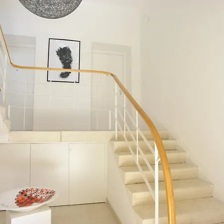 Pallas شقة روفينج